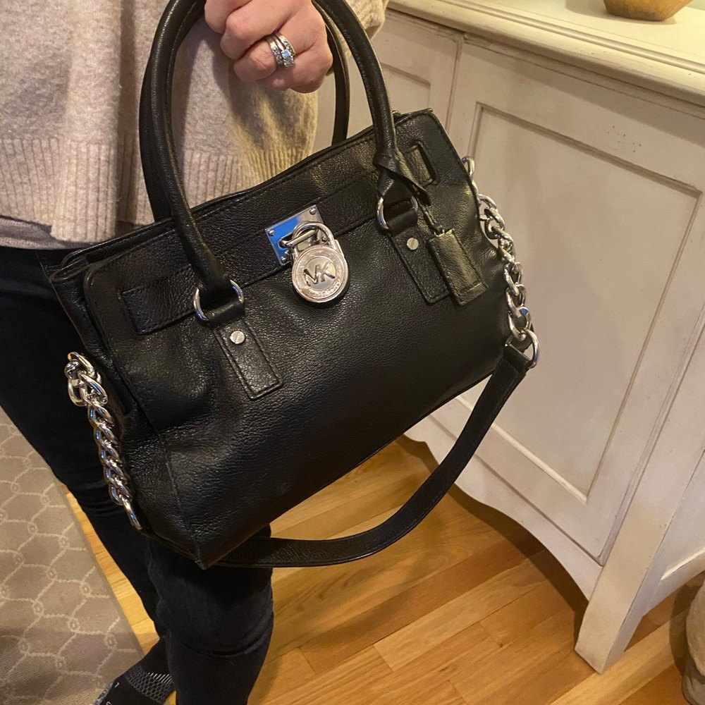 Black Michael Kors leather shoulder bag
